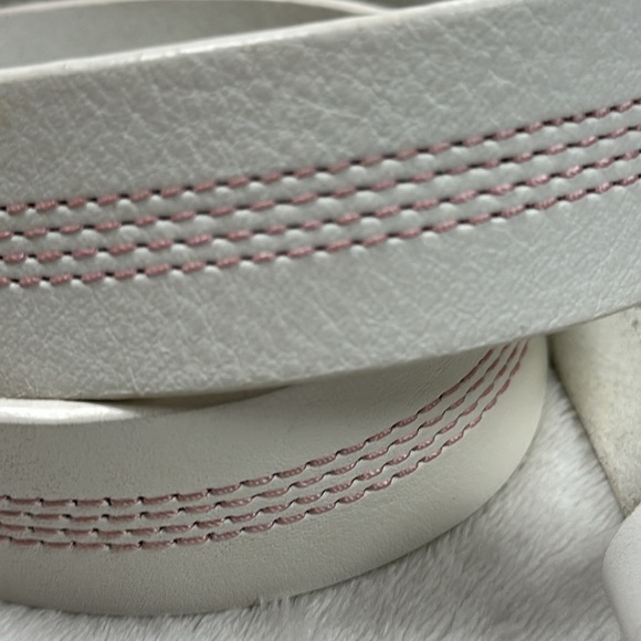 BEAUTIFUL TIMBERLAND WHITE & PINK LEATHER BELT AND METAL DEDIGNED  BUCKLE, L main image 4